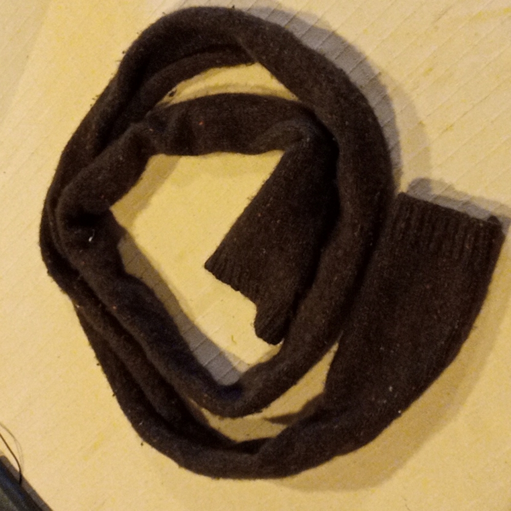 Saks 5th Ave 100% Cashmere Scarf